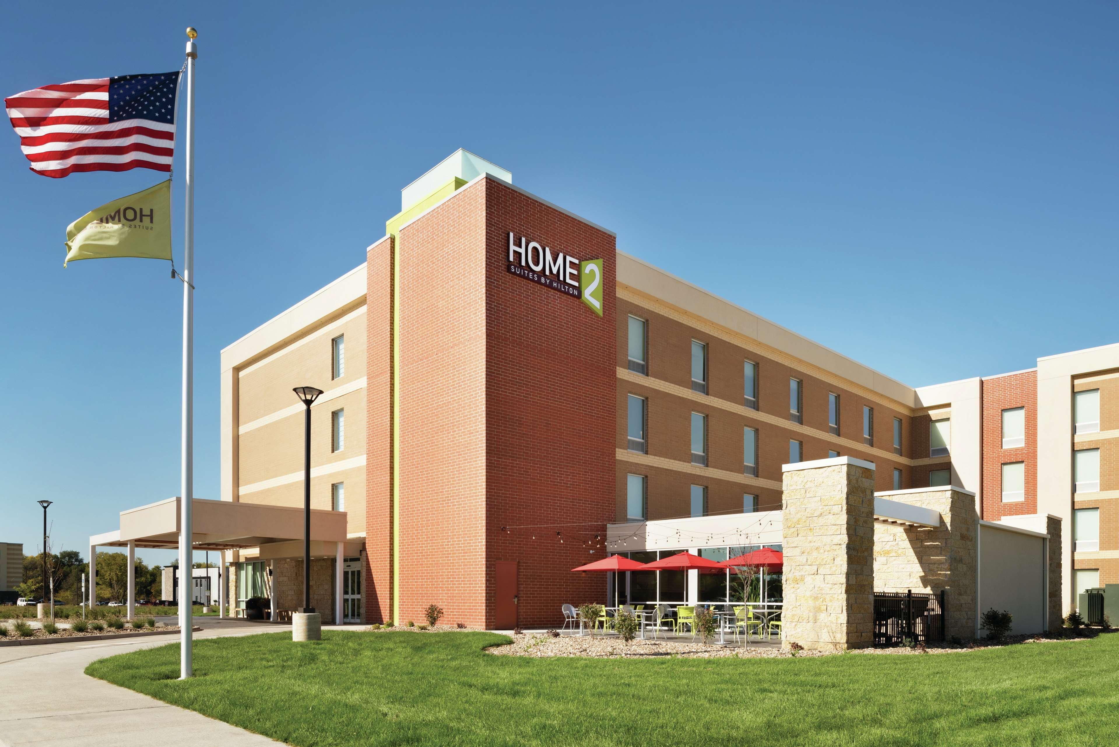 Home2 Suites By Hilton Iowa City Coralville Bagian luar foto