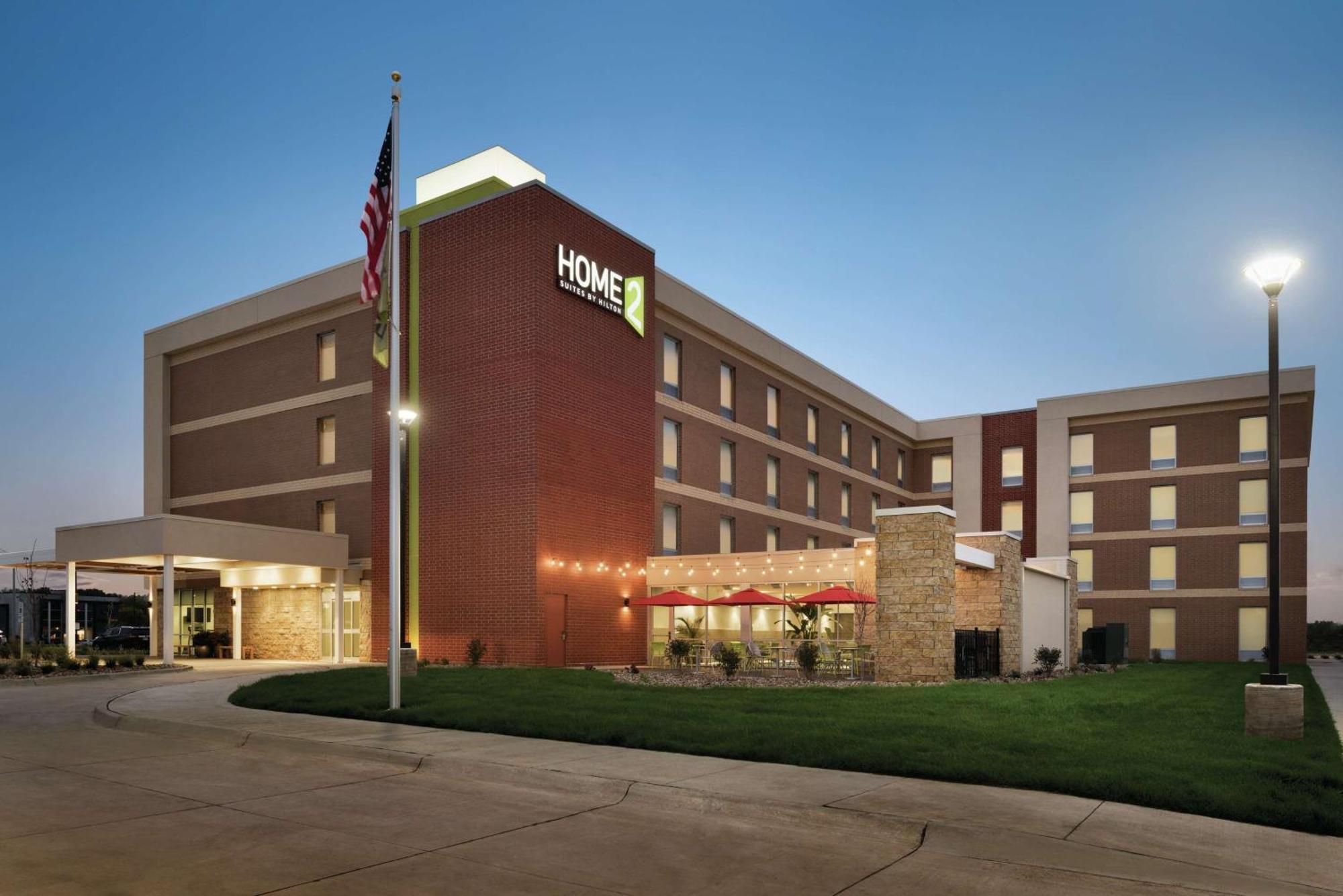 Home2 Suites By Hilton Iowa City Coralville Bagian luar foto