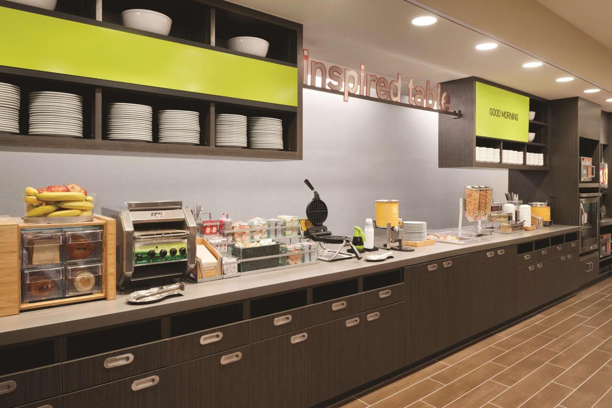 Home2 Suites By Hilton Iowa City Coralville Bagian luar foto