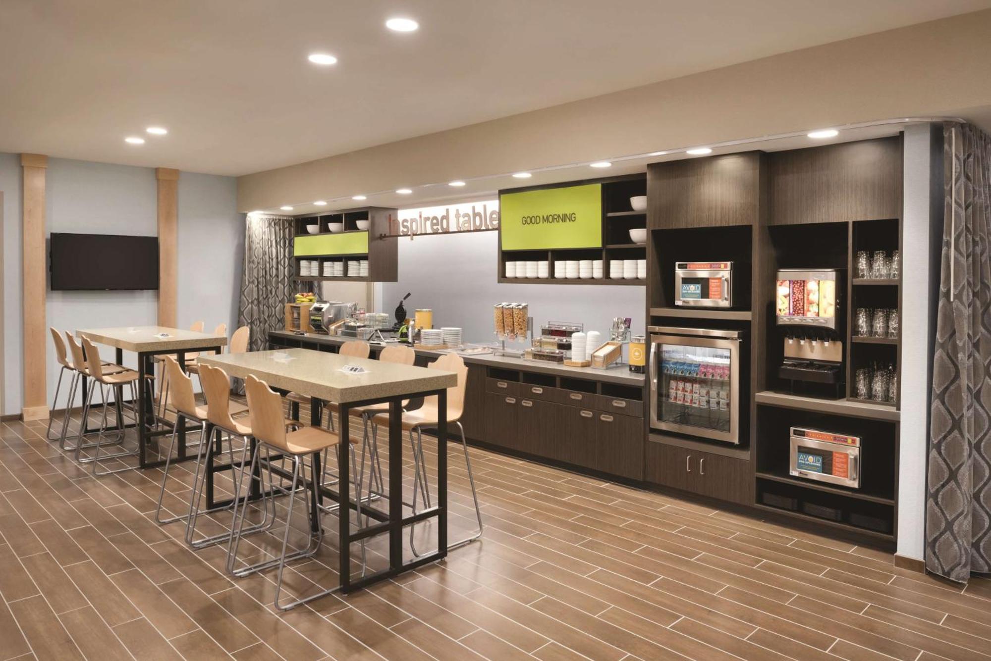 Home2 Suites By Hilton Iowa City Coralville Bagian luar foto